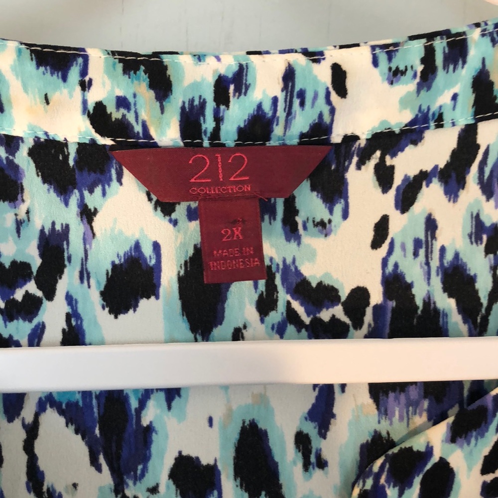 Blouse - Picture 2 of 4